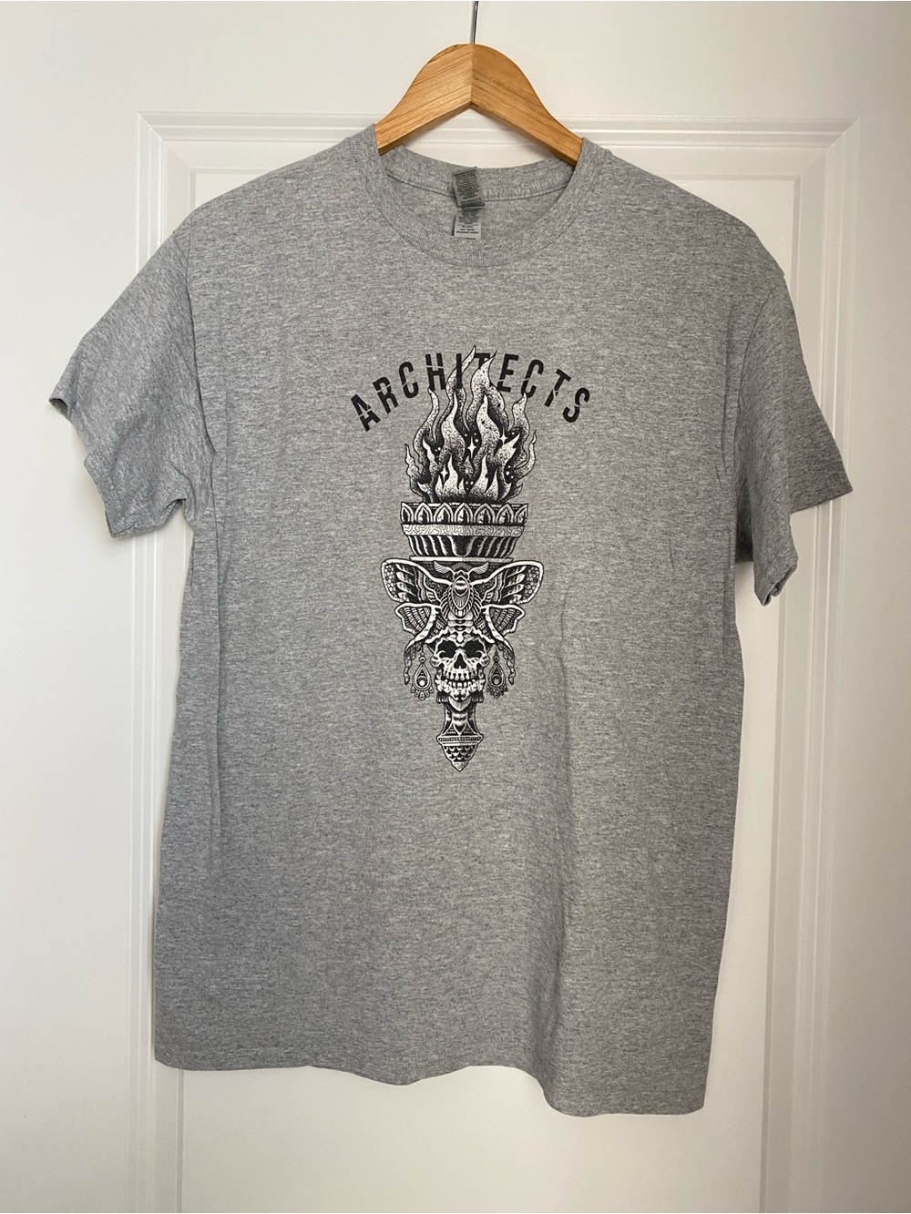 Hot Topic Grey 'Architects' Graphic Short Sleeve Tee